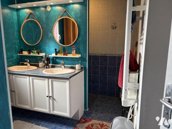 AGREABLE MAISON D'HABITATION EN TRES BON ETAT  AVEC TERRAIN CLOS