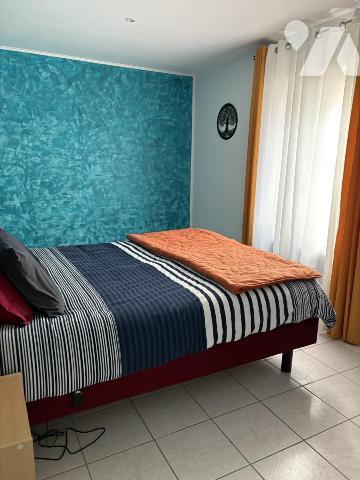 AGREABLE MAISON D'HABITATION EN TRES BON ETAT  AVEC TERRAIN CLOS