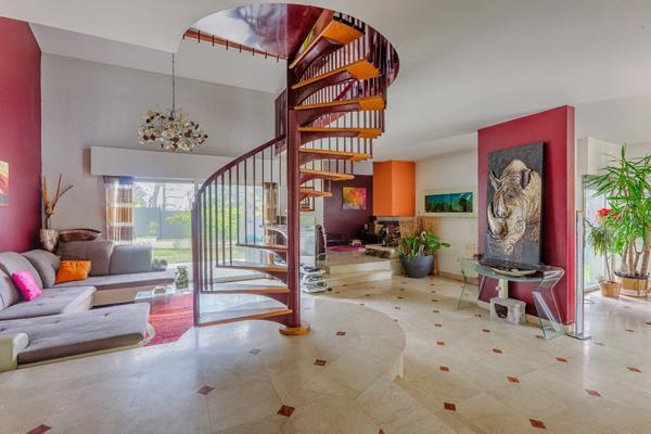 Maison à vendre 9 pièces VILLENNES SUR SEINE (78)