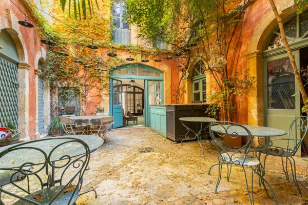 Maison
         12 pièces
        - 385 m² Exclusivité 650 000 € *