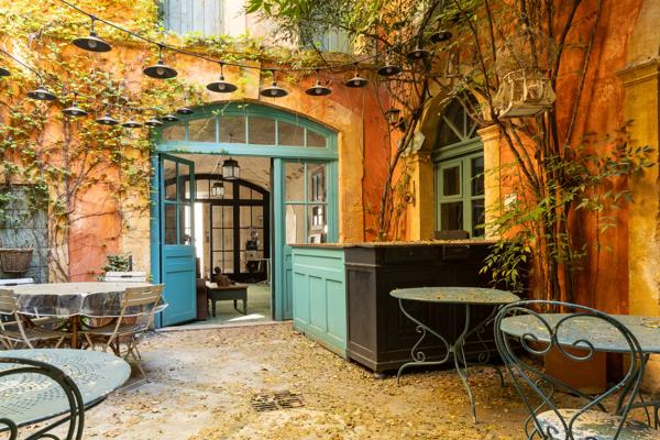 Maison
         12 pièces
        - 385 m² Exclusivité 650 000 € *