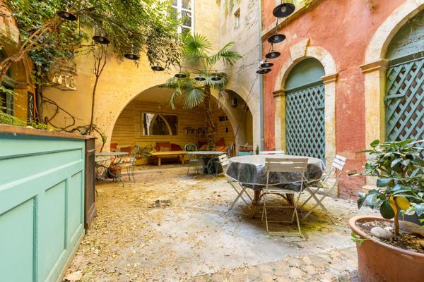 Maison
         12 pièces
        - 385 m² Exclusivité 650 000 € *