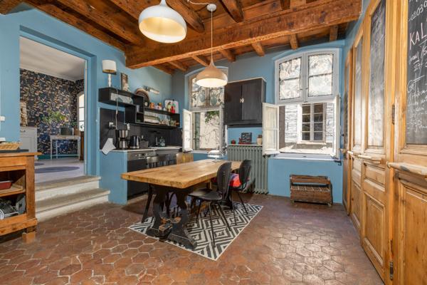 Maison
         12 pièces
        - 385 m² Exclusivité 650 000 € *