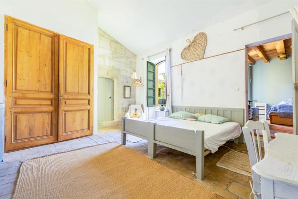 Maison
         12 pièces
        - 385 m² Exclusivité 650 000 € *
