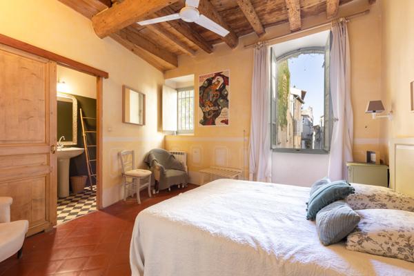 Maison
         12 pièces
        - 385 m² Exclusivité 650 000 € *
