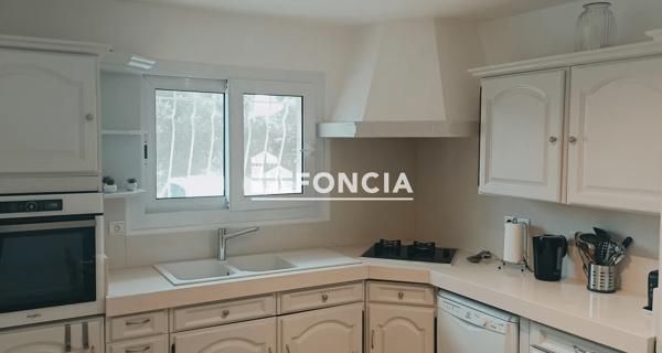 À vendre Maison 5 pièces 166 m² - Ghisonaccia 20240