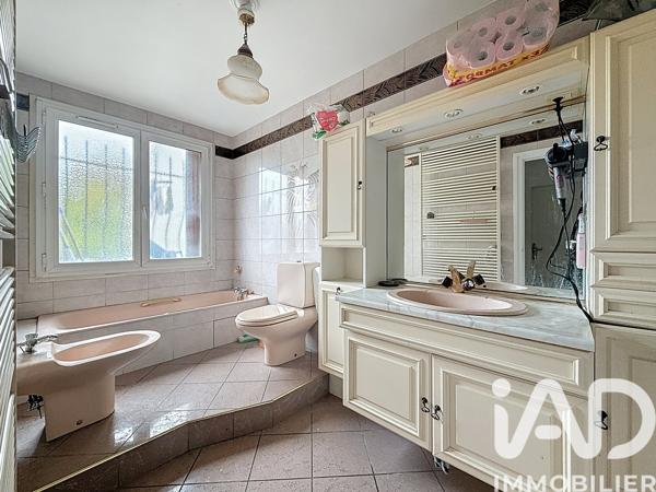Maison à vendre 10 pièces 186 m² Mantes-la-Jolie