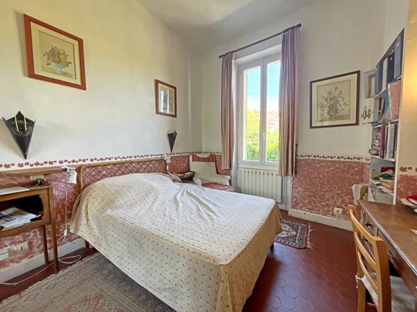 Maison 8 pièces - 250 m²