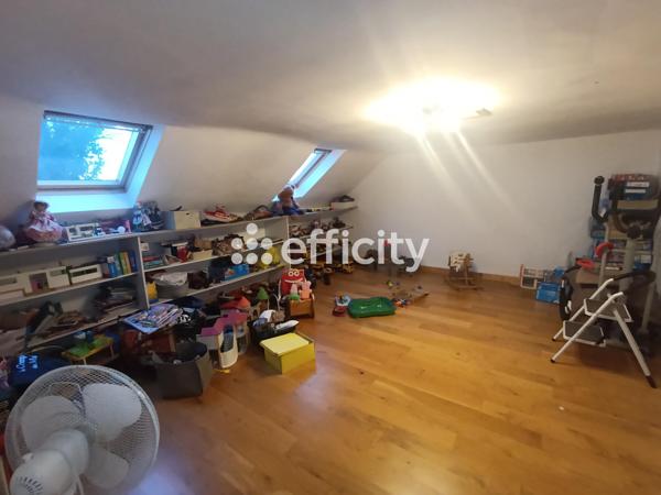 Maison 10 pièces - 274 m² Exclusivité efficity