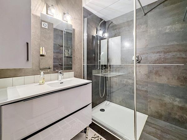 Appartement Angers Quartier Lutin- Victor Hugo, 4 pièces 82 m2, garage,véranda