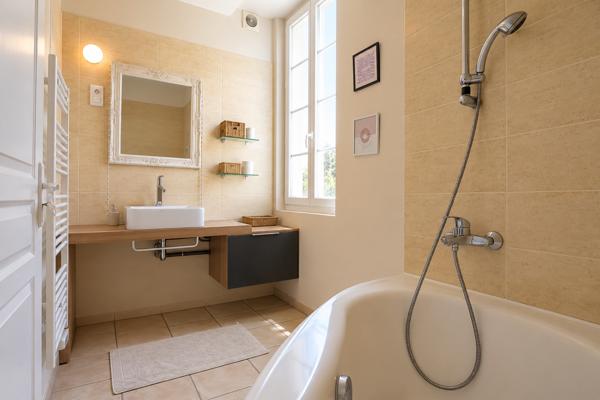 Maison en pierre rénovée & extension d’architecte – 220 m² – Angoulême Détails des diagnostics énergétiques