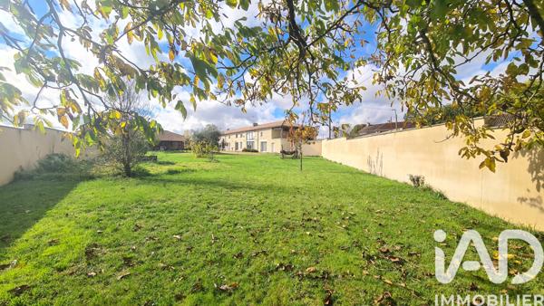 Maison à vendre 7 pièces 327 m² Champigny en Rochereau