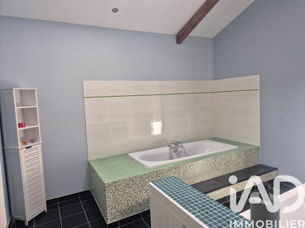 Maison à vendre 7 pièces 327 m² Champigny en Rochereau