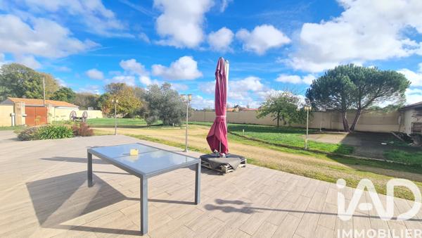 Maison à vendre 7 pièces 327 m² Champigny en Rochereau