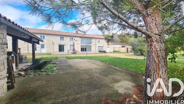 Maison à vendre 7 pièces 327 m² Champigny en Rochereau