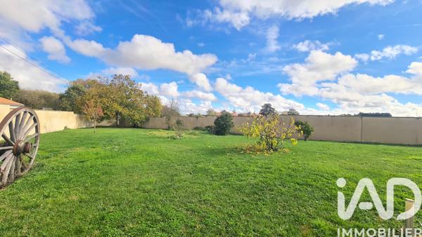 Maison à vendre 7 pièces 327 m² Champigny en Rochereau