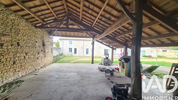 Maison à vendre 7 pièces 327 m² Champigny en Rochereau