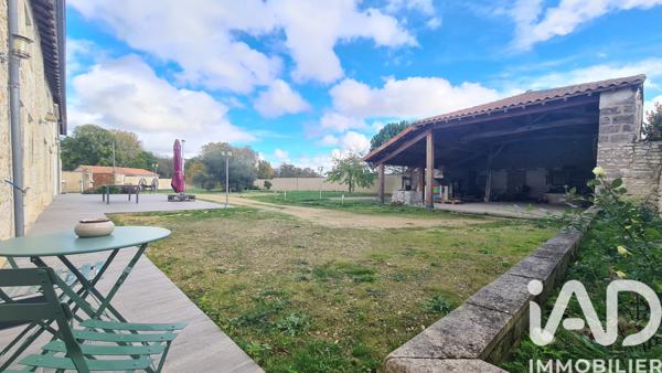 Maison à vendre 7 pièces 327 m² Champigny en Rochereau