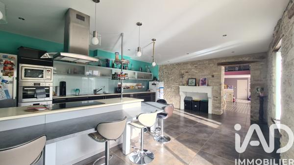 Maison à vendre 7 pièces 327 m² Champigny en Rochereau