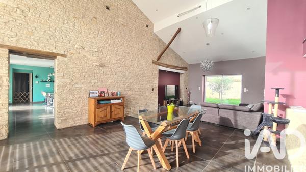 Maison à vendre 7 pièces 327 m² Champigny en Rochereau