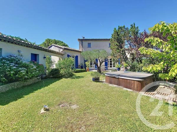 Maison à vendre  5 pièces - 140 m2 ST SATURNIN LES AVIGNON - 84