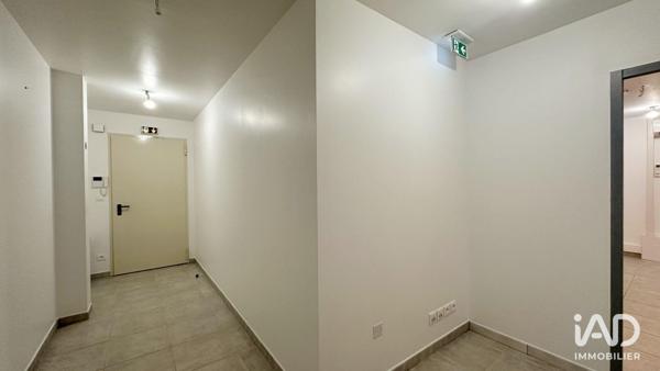 Location local d’activité 58 m² Robion