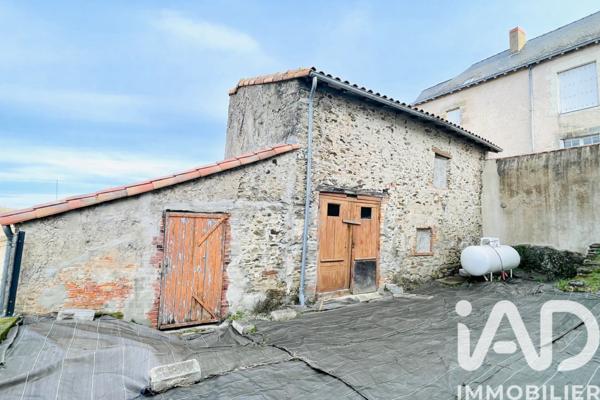 Immeuble à vendre 200 m² Montilliers