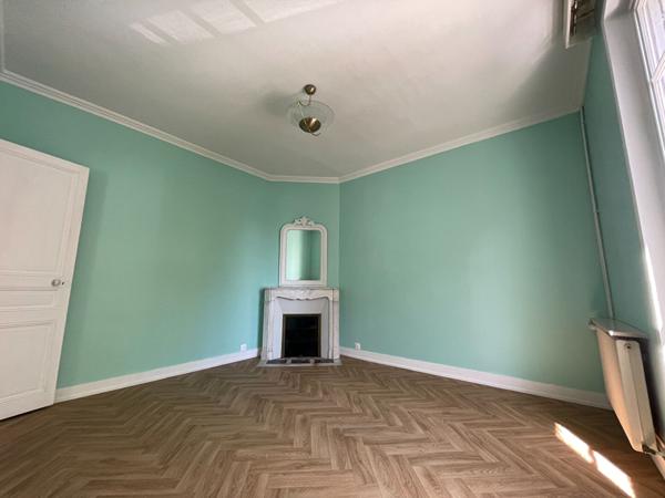 Appartement DUPLEX 3 pièces 97.18 m2 - rénové récemment