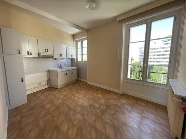 Appartement DUPLEX 3 pièces 97.18 m2 - rénové récemment