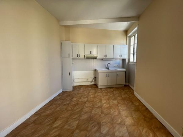 Appartement DUPLEX 3 pièces 97.18 m2 - rénové récemment