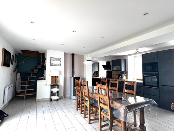 Longère rénovée avec dépendances – Les Veys