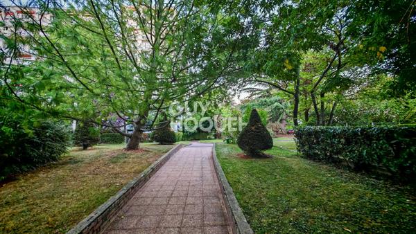 Appartement Courbevoie 5 pièces 99.20 m2