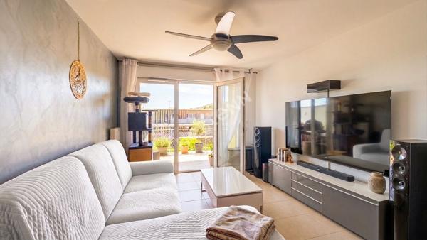Appartement 2 pièces avec terrasse et parking