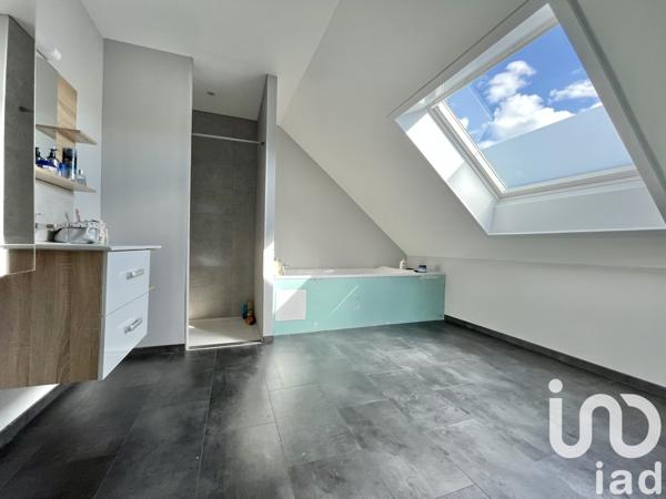 Maison 5 pièces de 128 m² à Gouville-sur-Mer (50560)