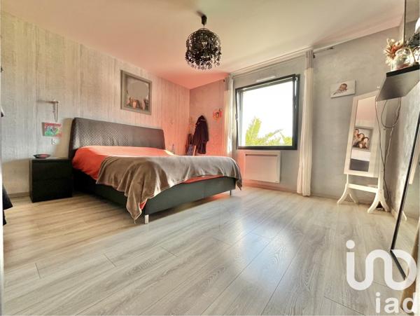 Maison 5 pièces de 128 m² à Gouville-sur-Mer (50560)