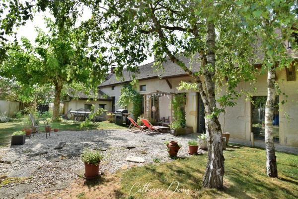 Maison à vendre 7 pièces 190 m2 -Dijon Sud Ouest 12 km - 5 chambres - garages - terrain de 398 m2