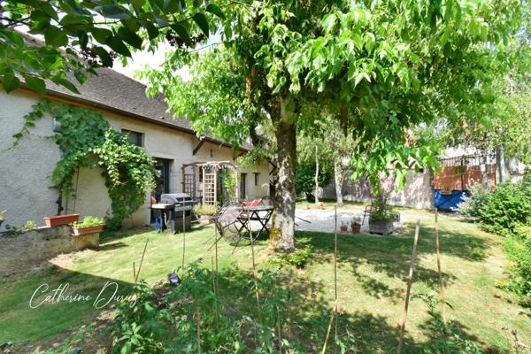Maison à vendre 7 pièces 190 m2 -Dijon Sud Ouest 12 km - 5 chambres - garages - terrain de 398 m2