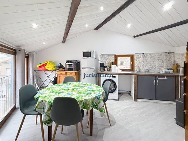 Rasteau (84110) Charmant T3 rénové – Dernier étage – Petite copropriété – Cœur de village de Rasteau