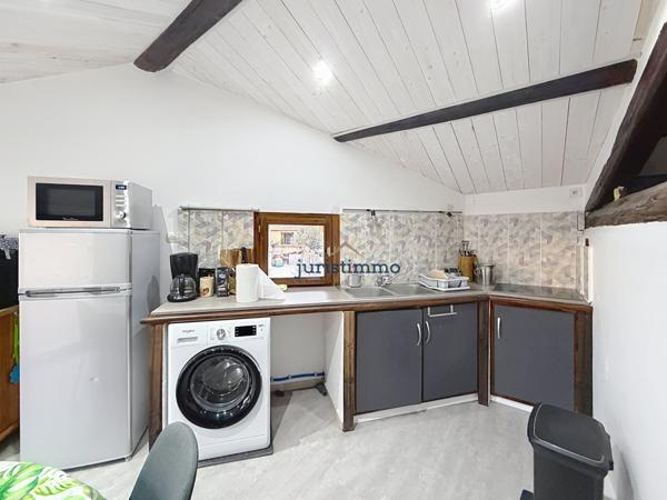 Rasteau (84110) Charmant T3 rénové – Dernier étage – Petite copropriété – Cœur de village de Rasteau