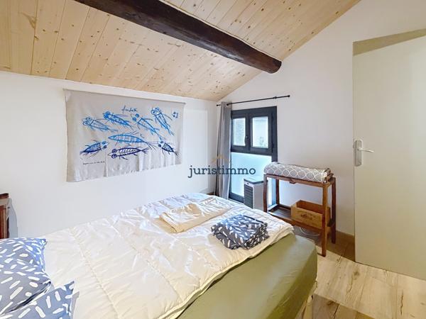 Rasteau (84110) Charmant T3 rénové – Dernier étage – Petite copropriété – Cœur de village de Rasteau