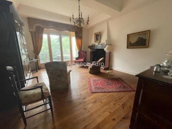 Appartement - Oloron-sainte-marie - Réf.:205407 OLORON CENTRE-VILLE - GRAND APPARTEMENT T5 DE CARACTERE AVEC TERRASSE COUVERTE ET VUE SUR LE GAVE -
