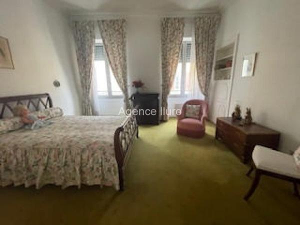 Appartement - Oloron-sainte-marie - Réf.:205407 OLORON CENTRE-VILLE - GRAND APPARTEMENT T5 DE CARACTERE AVEC TERRASSE COUVERTE ET VUE SUR LE GAVE -