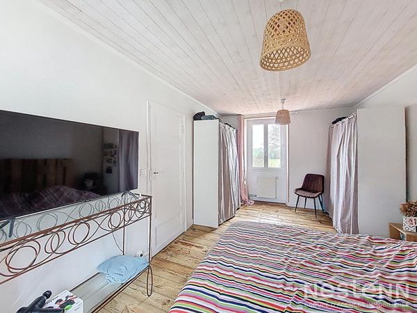 A Vendre Maison en pierre rénovée de 86 m² avec jardin et dépendances au coeur de Mézin