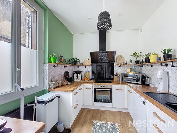 A Vendre Maison en pierre rénovée de 86 m² avec jardin et dépendances au coeur de Mézin