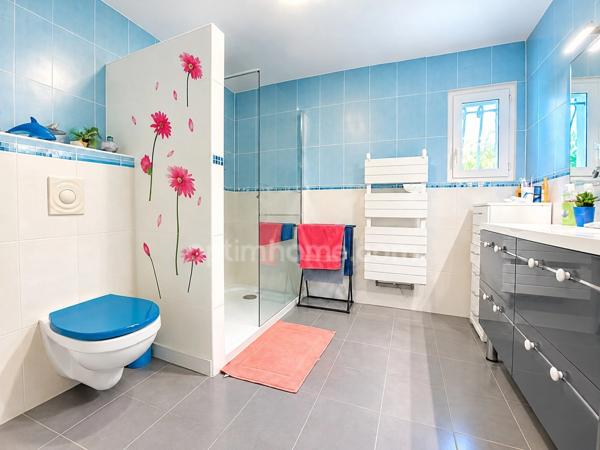 Propriété 5 pièces 178m2 avec piscine sur terrain de 1,4H à MEZE (34)