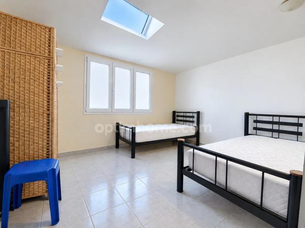 Propriété 5 pièces 178m2 avec piscine sur terrain de 1,4H à MEZE (34)