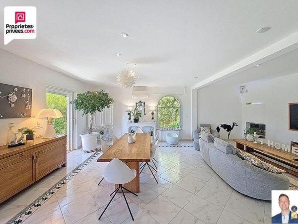 PROPRIETE  5 pièces 180 m2 VUE PANORAMIQUE /PISCINE / TERRAIN DE 1900 M2