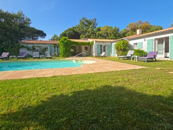 Maison
         11 pièces
        - 262 m² Bien prestige