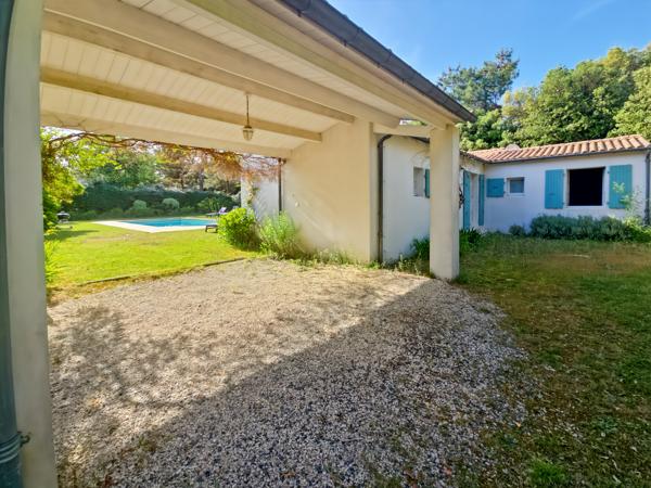 Maison
         11 pièces
        - 262 m² Bien prestige