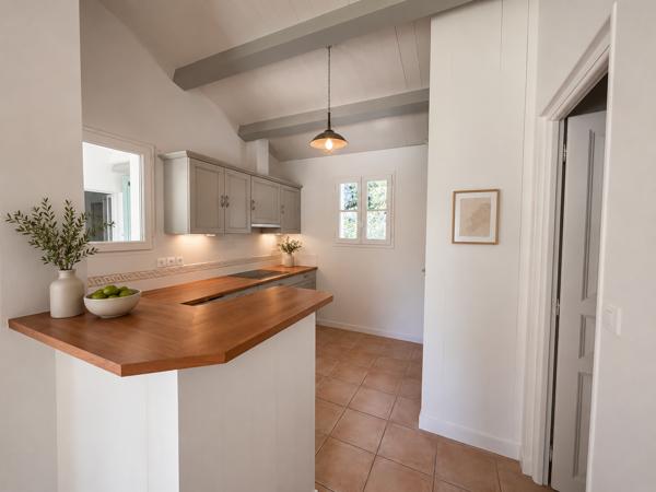 Maison
         11 pièces
        - 262 m² Bien prestige 1 995 000 € *